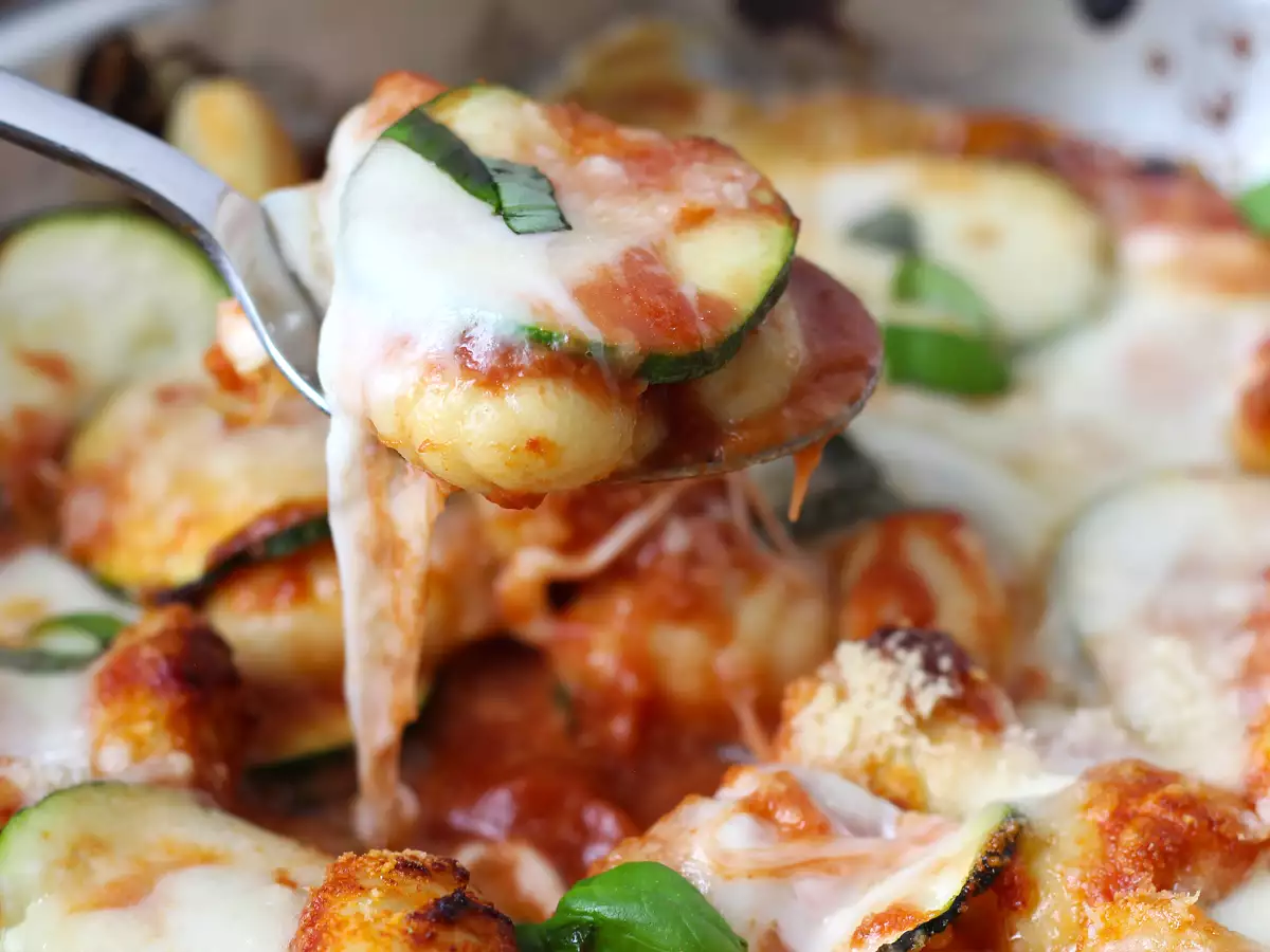 Snel recept voor een gratin van gnocchi met courgette en mozzarella - foto 7