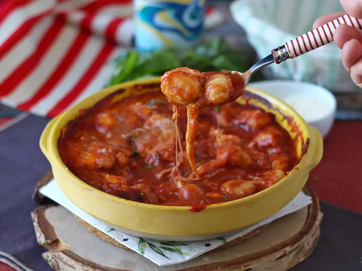 Snelle en hartverwarmende gnocchi-ovenschotel met tomaat en mozzarella – gnocchi alla sorrentina uit de oven - foto 2