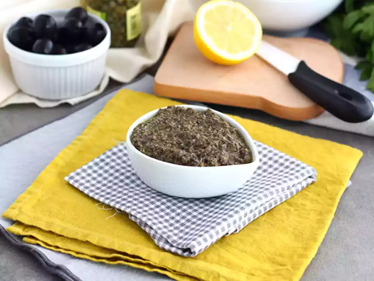 Snelle tapenade met zwarte olijven