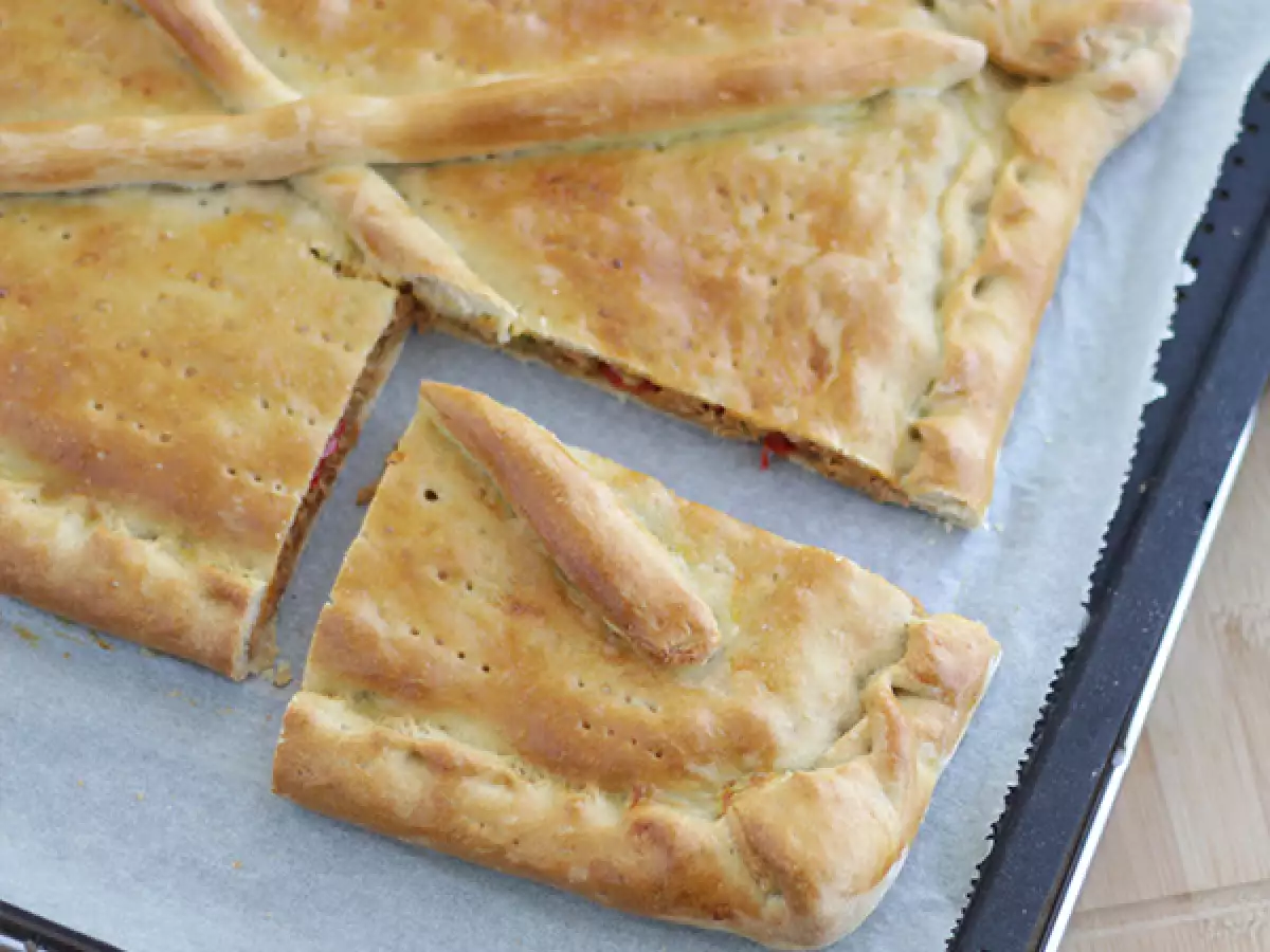 Spaanse empanada met tonijn - foto 2