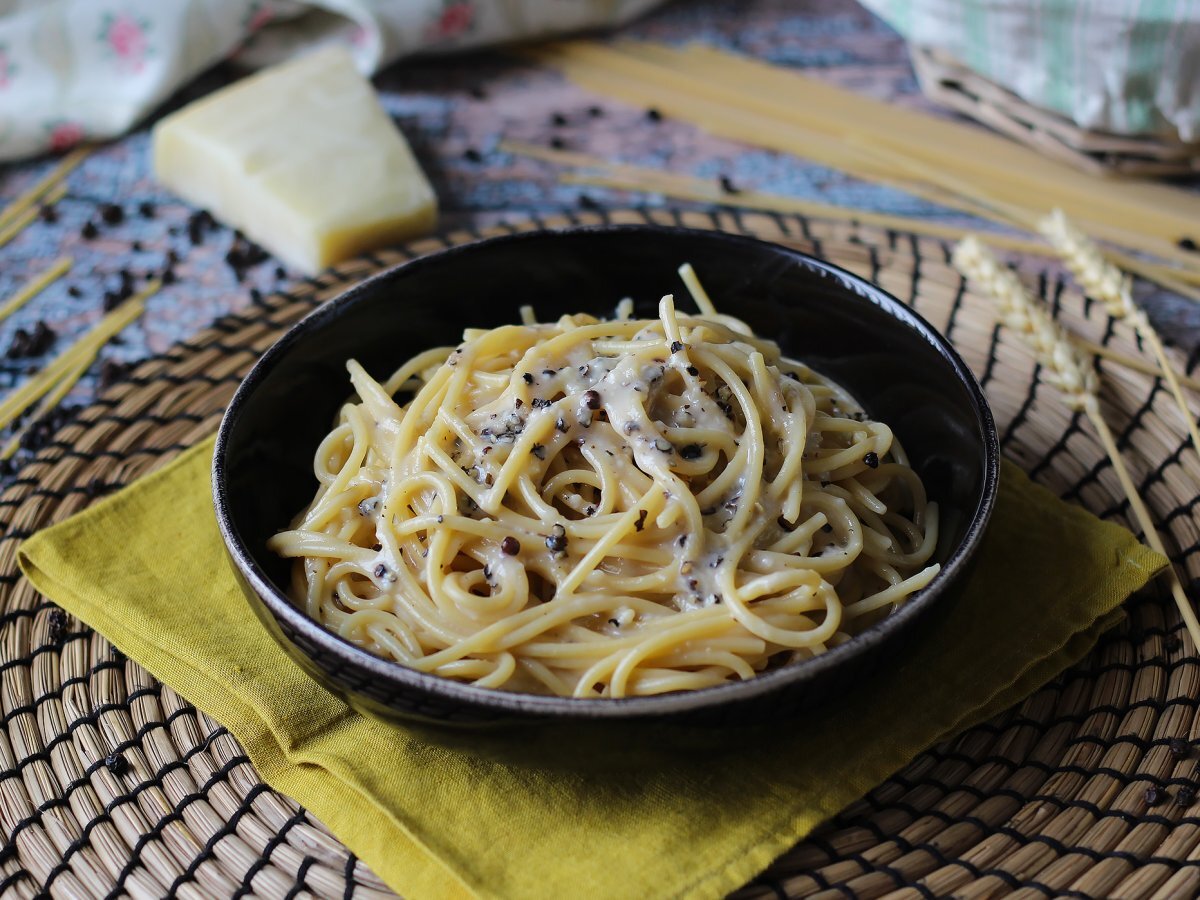 Spaghetti cacio e pepe: 3 ingrediënten, een smaakexplosie! - foto 5