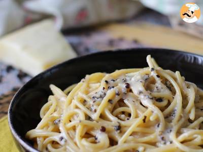 Spaghetti cacio e pepe: 3 ingrediënten, een smaakexplosie! - foto 3