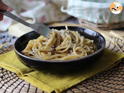 Spaghetti cacio e pepe: 3 ingrediënten, een smaakexplosie! - foto 4