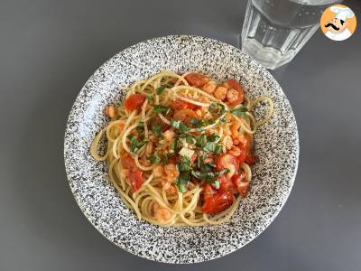 Spaghetti met garnalen en kerstomaatjes, een snel recept voor een smakelijk voorgerecht - foto 3