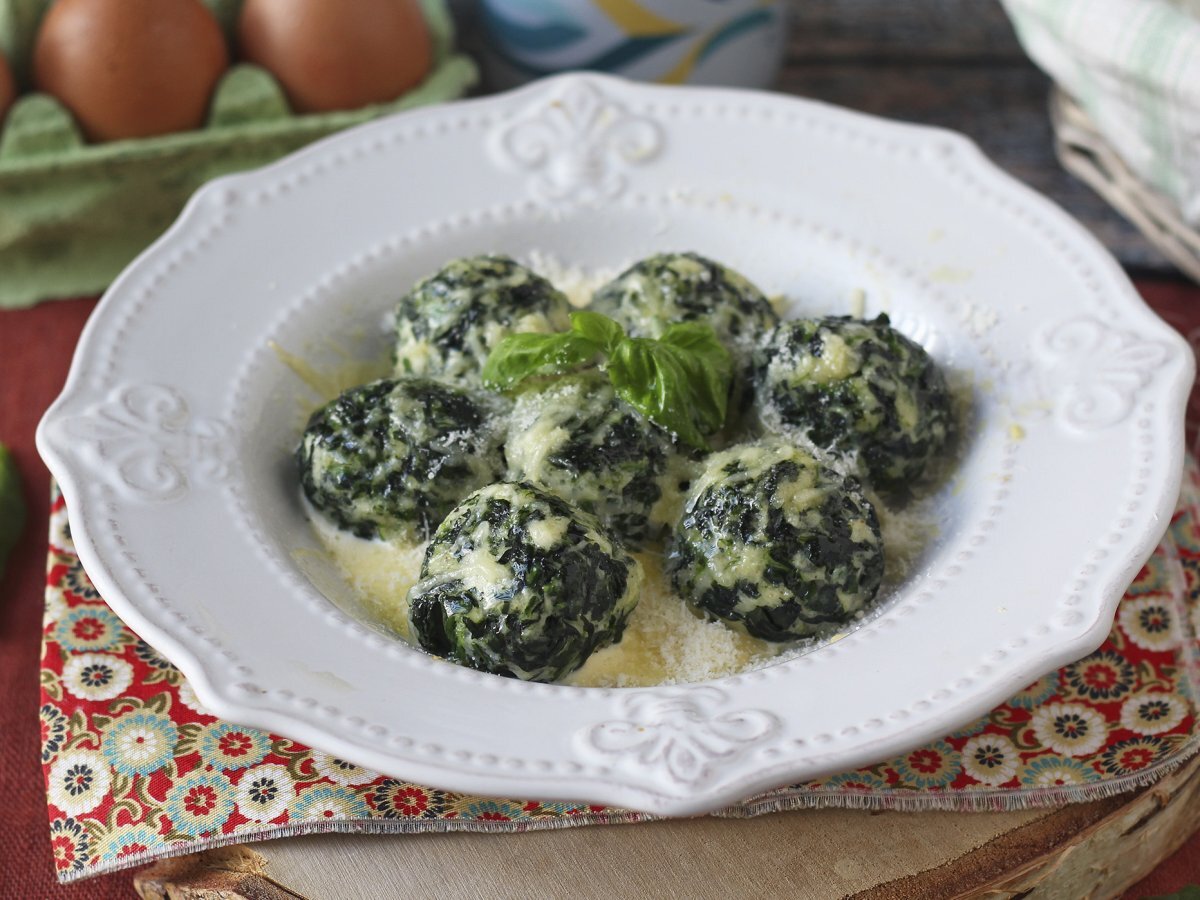 Spinazie en ricotta malfatti, het gemakkelijke zelfgemaakte pastarecept zonder kneden - foto 2