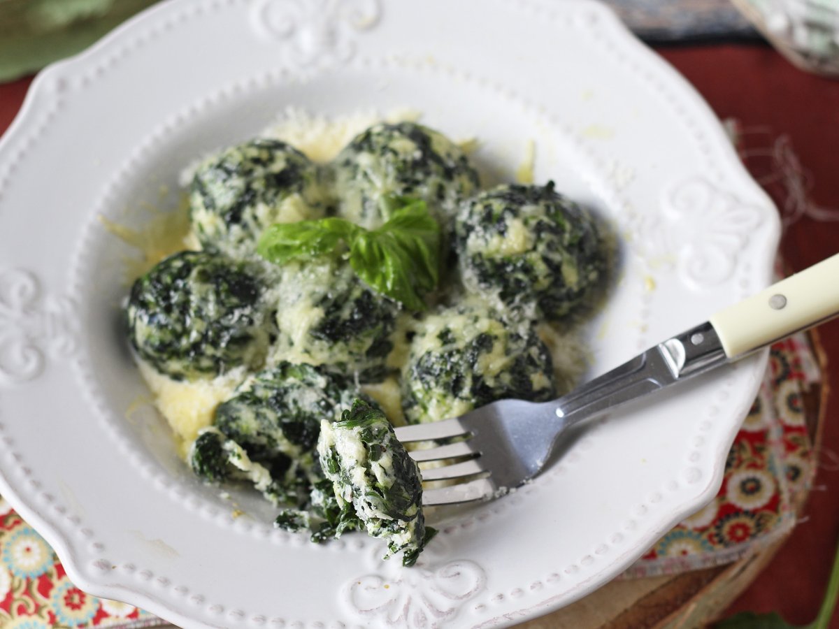 Spinazie en ricotta malfatti, het gemakkelijke zelfgemaakte pastarecept zonder kneden - foto 3