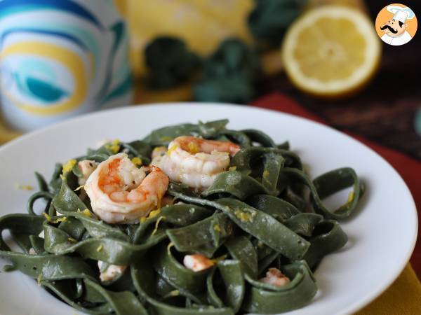 Spirulina pasta met garnalen en citroen: een voedzaam voorgerecht met een unieke smaak - foto 3