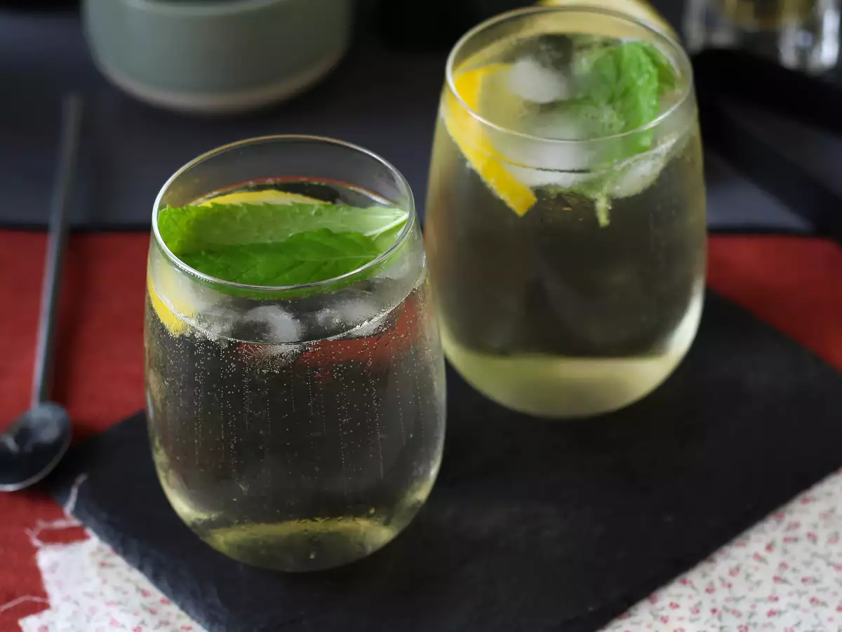 St-Germain Spritz met vlierbloesemlikeur: de ultrafrisse zomercocktail - foto 5