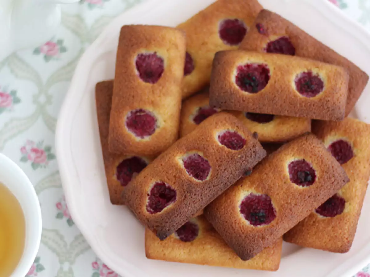 Supereenvoudige financiers met frambozen! - foto 2