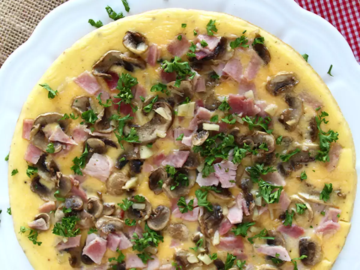 Supereenvoudige omelet met champignons, ham en peterselie - foto 2