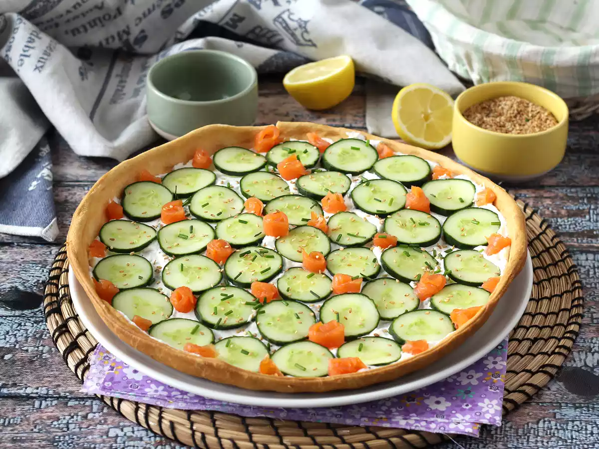 Superverfrissende zomertaart: ricotta, komkommer en gerookte zalm