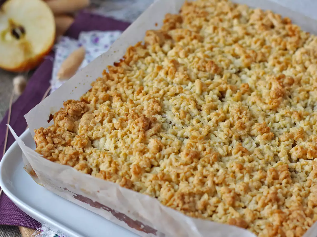 Szarlotka: Poolse appeltaart met een knapperige topping - foto 5
