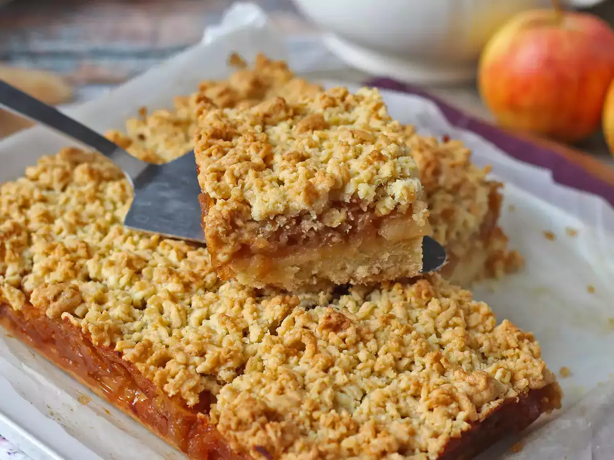 Szarlotka: Poolse appeltaart met een knapperige topping - foto 6