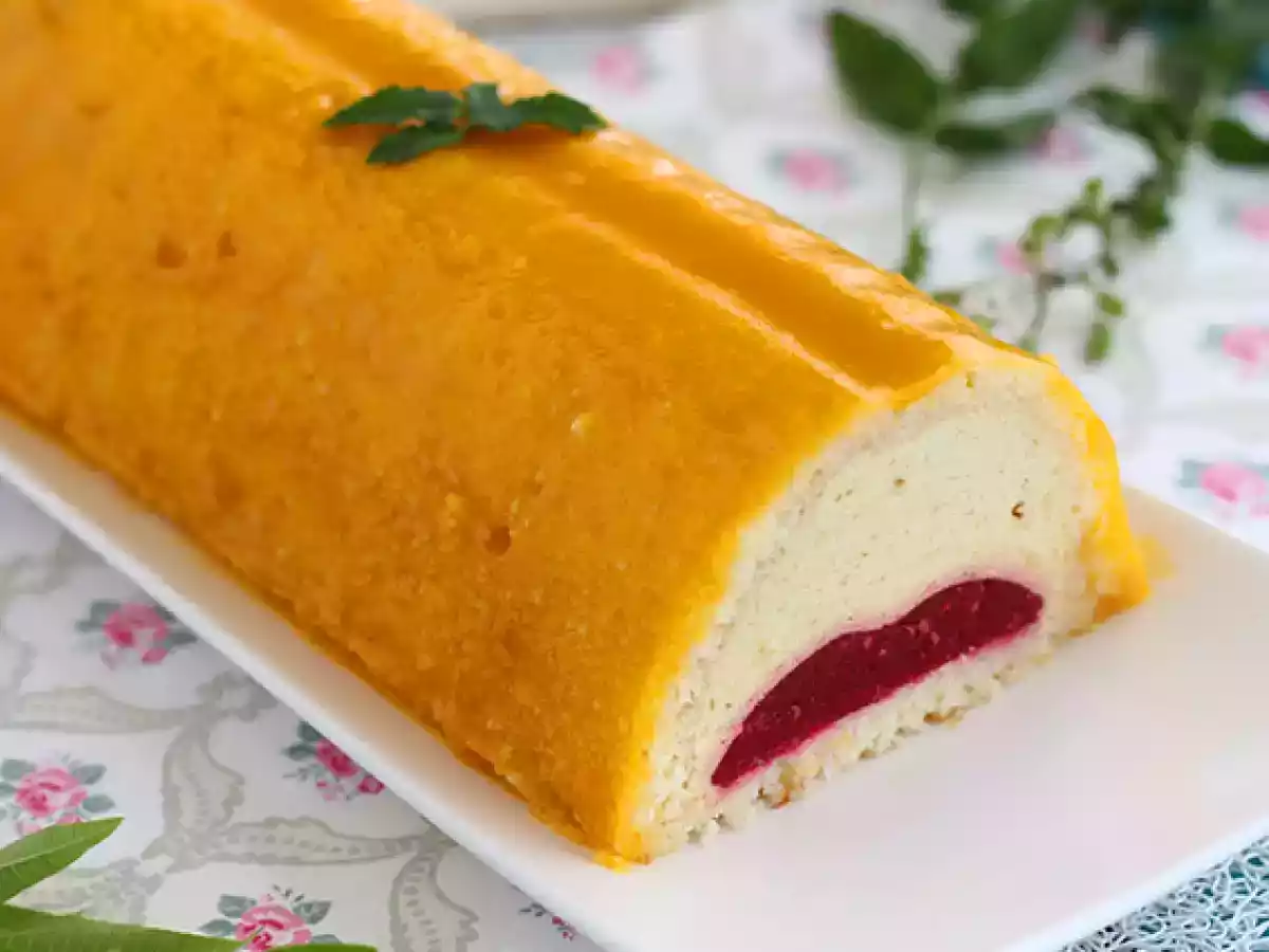 Taart van mango en frambozen