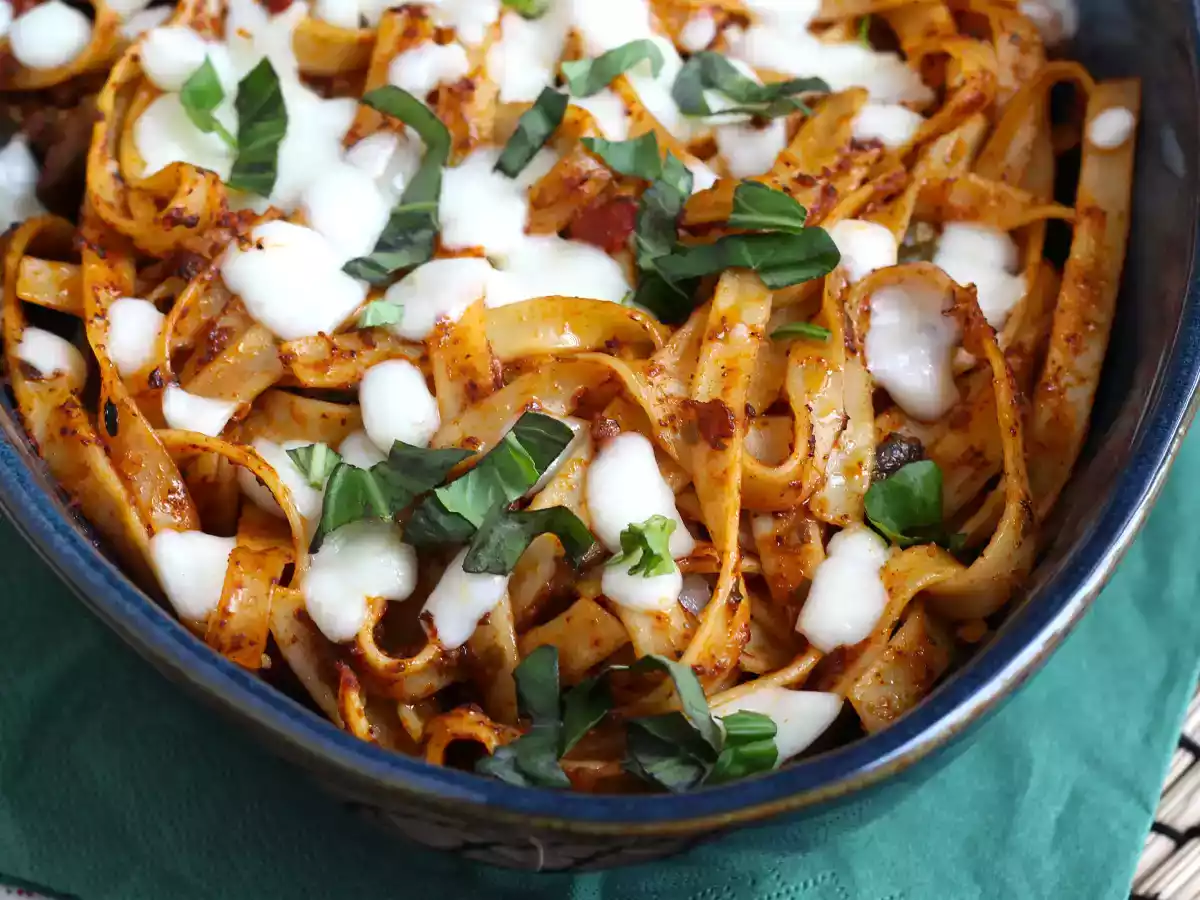 Tagliatelle al forno, het antiverspillingsrecept om restjes pasta te gebruiken - foto 2