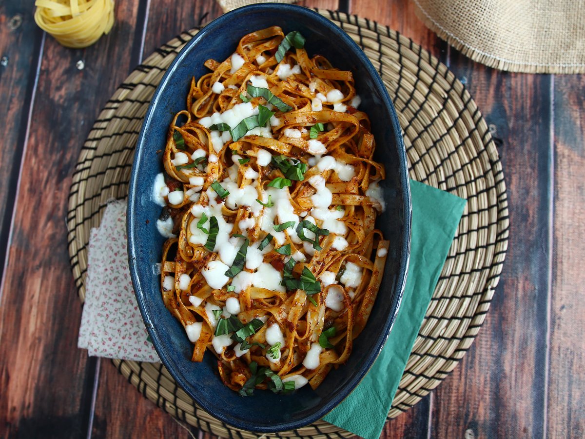 Tagliatelle al forno, het antiverspillingsrecept om restjes pasta te gebruiken - foto 3