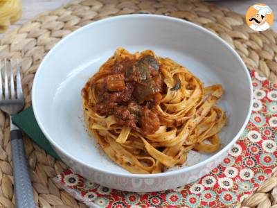 Tagliatelle met courgetterragout, een vegetarisch voorgerecht waar iedereen dol op is!