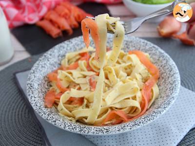 Tagliatelle met gerookte zalm en dille