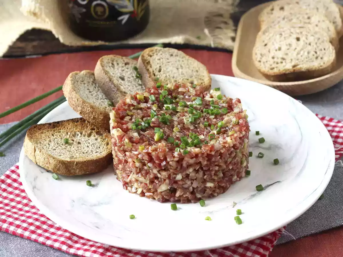 Tartar de fuet: een express versie van de klassieke steak tartaar - foto 3