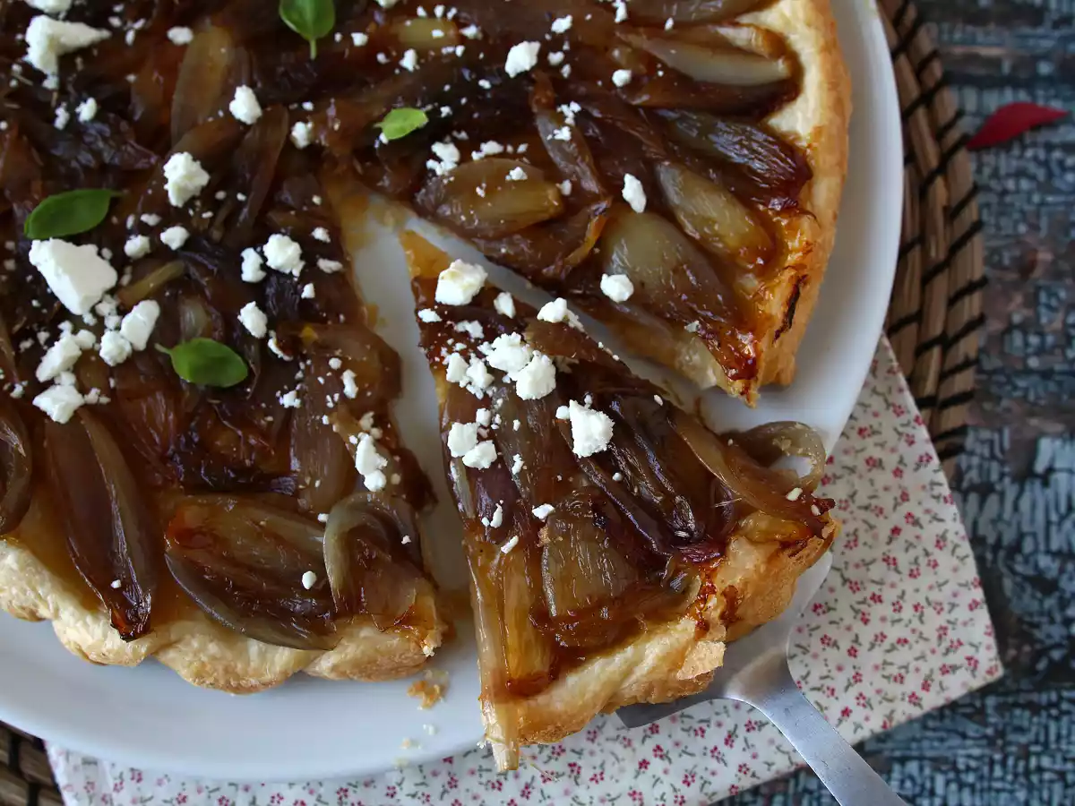 Tarte tatin met sjalotten en feta, de onweerstaanbare hartige versie! - foto 5