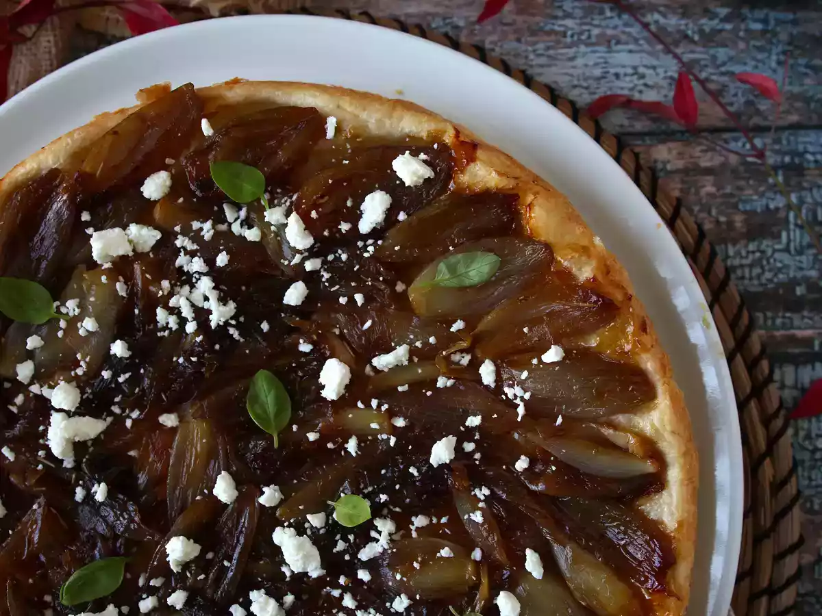 Tarte tatin met sjalotten en feta, de onweerstaanbare hartige versie! - foto 7