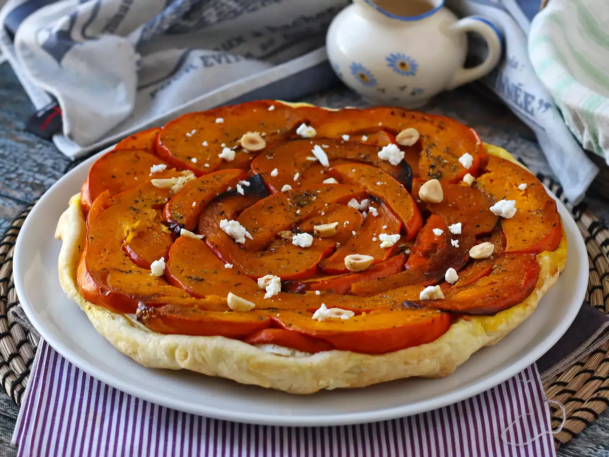 Tatin van kastanjepompoen met geitenkaas en honing - foto 5