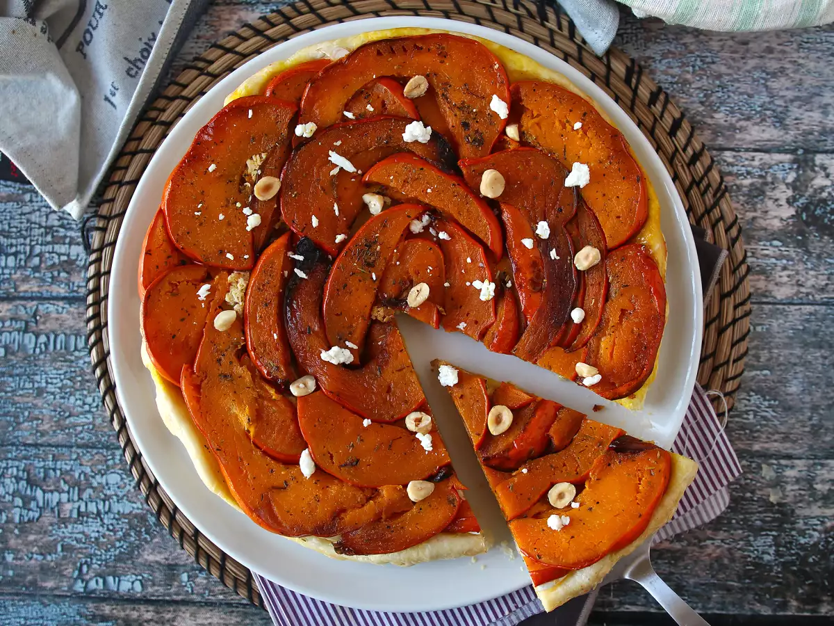 Tatin van kastanjepompoen met geitenkaas en honing - foto 6