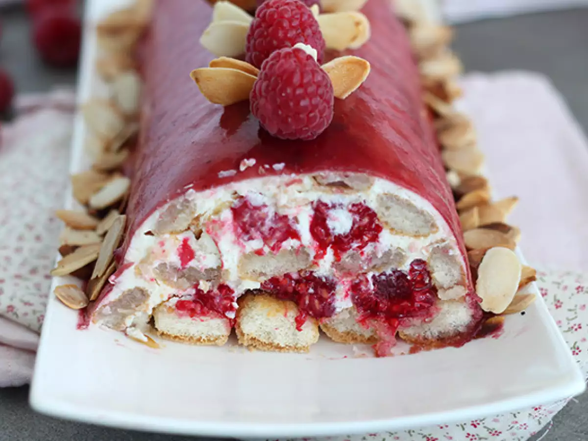 Tiramisu-kerststronk met frambozen - foto 3