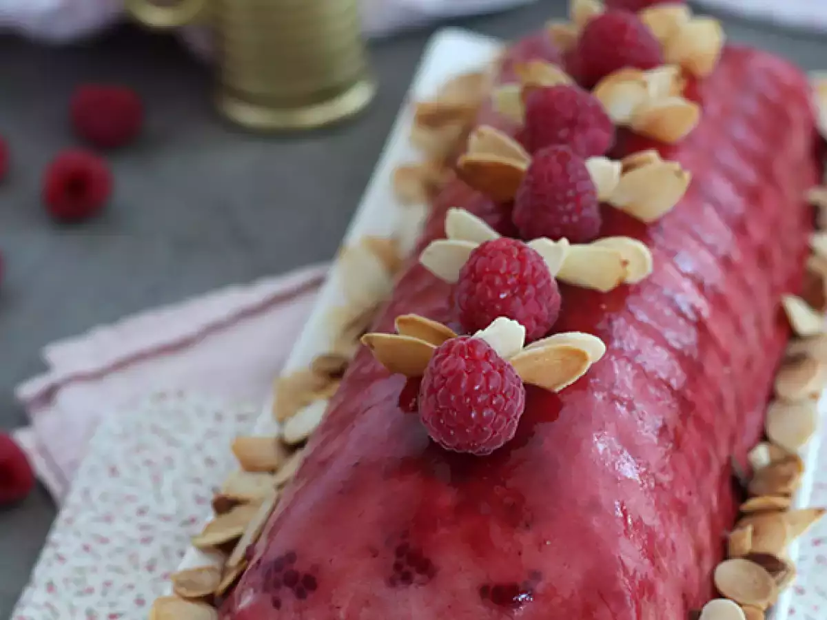 Tiramisu-kerststronk met frambozen - foto 6