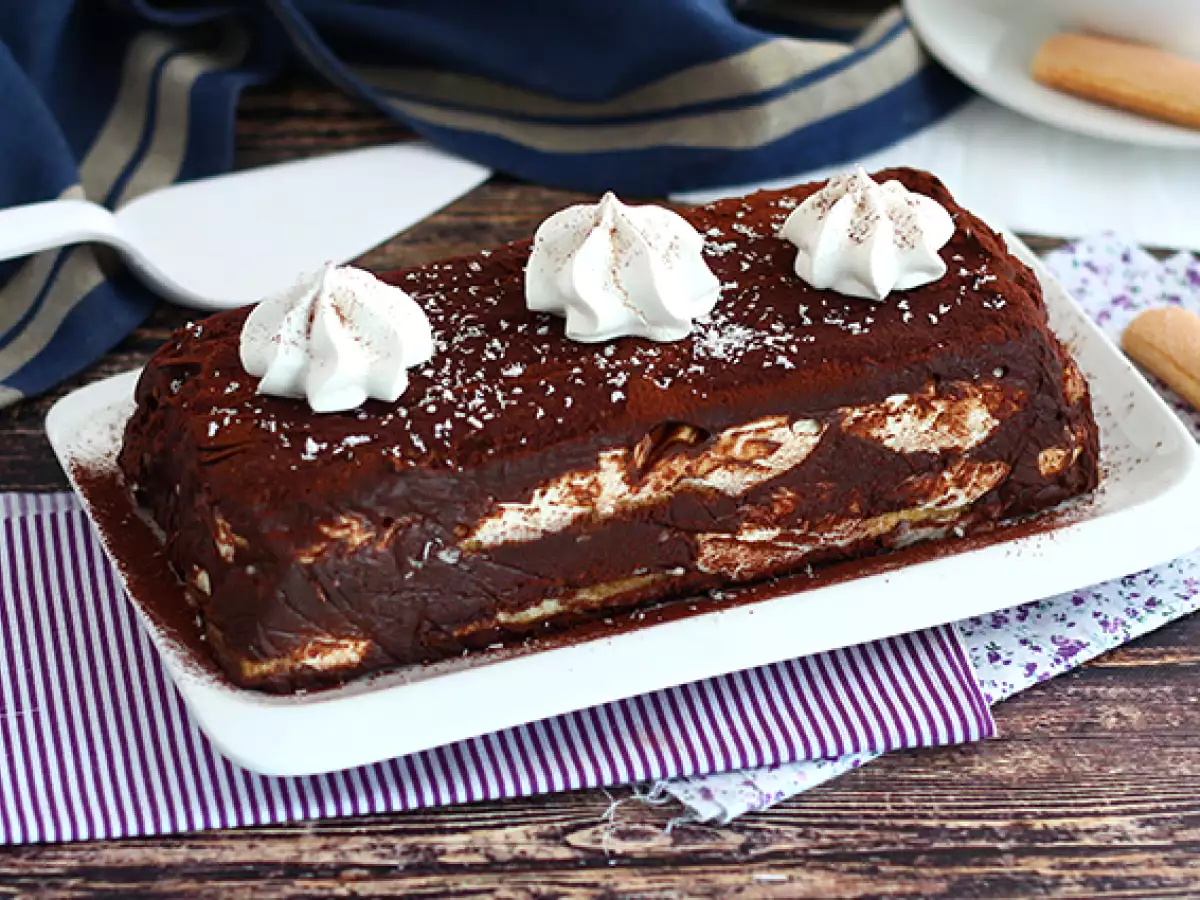 Tiramisu-kerststronk (stap voor stap uitgelegd)
