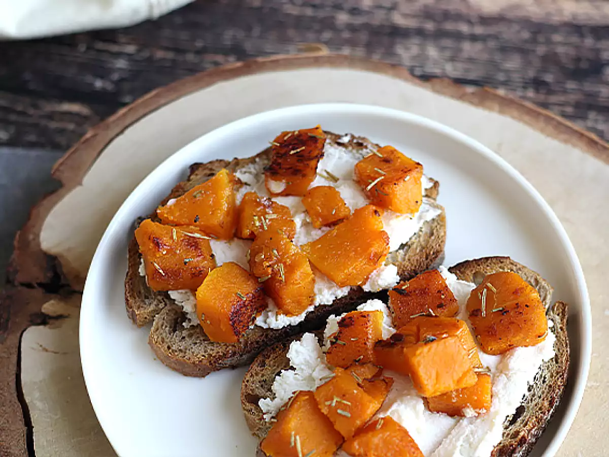 Toast met ricotta, flespompoen en ei - foto 2