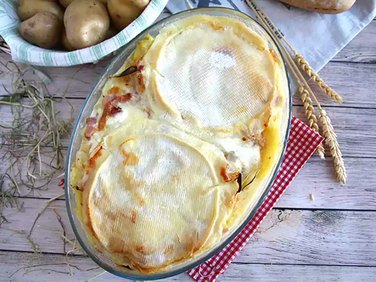 Traditionele Savoyaardse tartiflette - foto 4