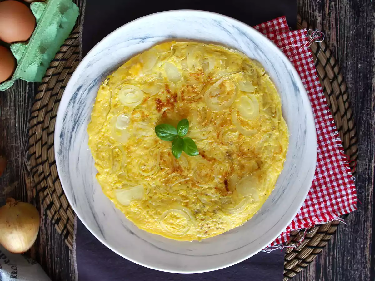 Uienomelet, het lekkere en makkelijk te bereiden recept - foto 3