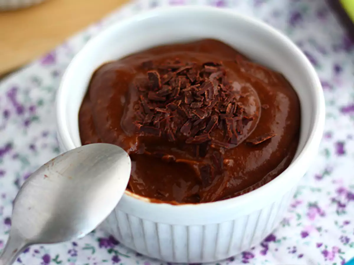 Vegan dessertcrème met chocolade, banaan en avocado - foto 4