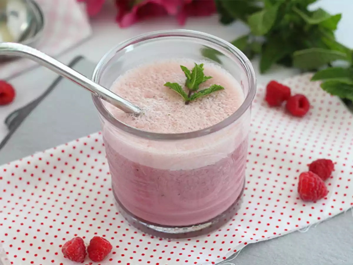 Veganistische frambozen- en muntmilkshake - foto 4