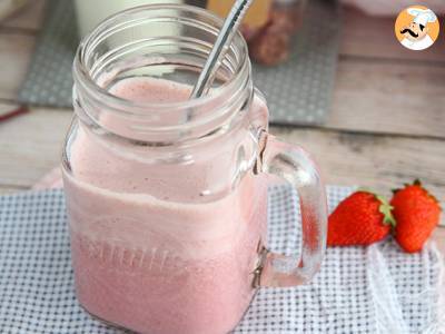 Veganistische milkshake met rood fruit - foto 2