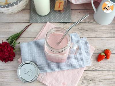 Veganistische milkshake met rood fruit - foto 5