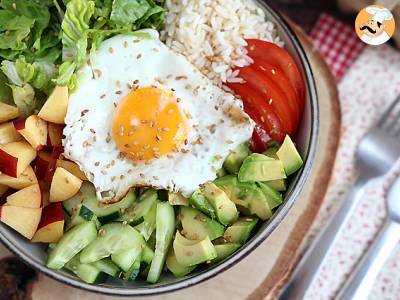 Vegetarische Boeddha Bowl - Een prachtig uitgebalanceerde en kleurrijke salade! - foto 4