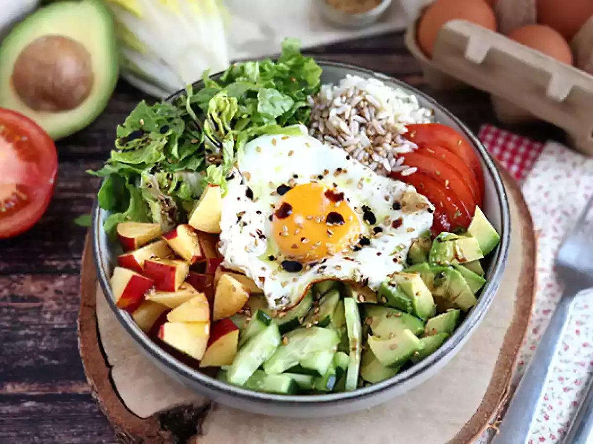 Vegetarische Buddha Bowl - Een prachtige uitgebalanceerde en kleurrijke salade! - foto 3