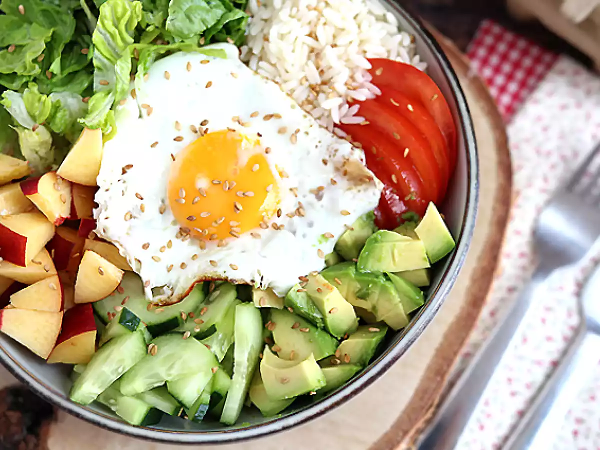 Vegetarische Buddha Bowl - Een prachtige uitgebalanceerde en kleurrijke salade! - foto 4