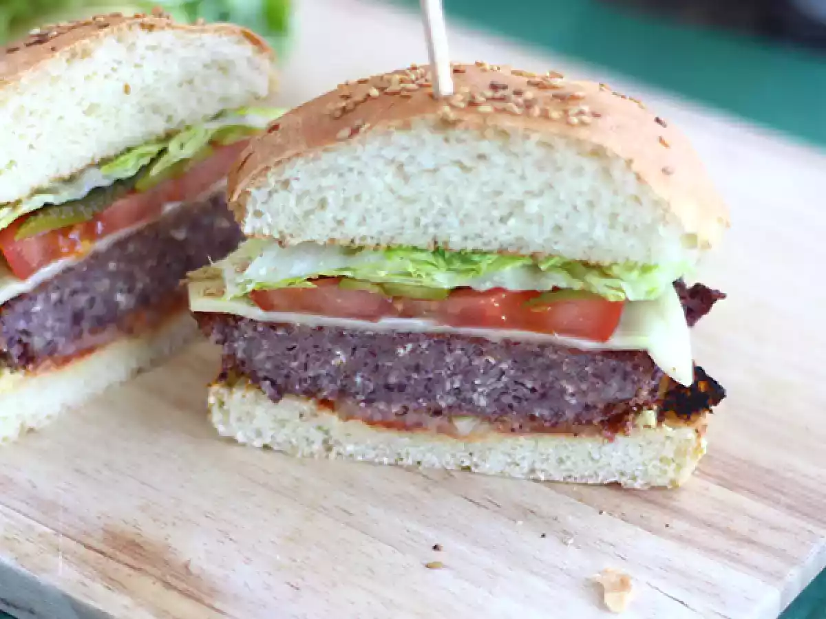 Vegetarische burger met rode bonen - foto 3