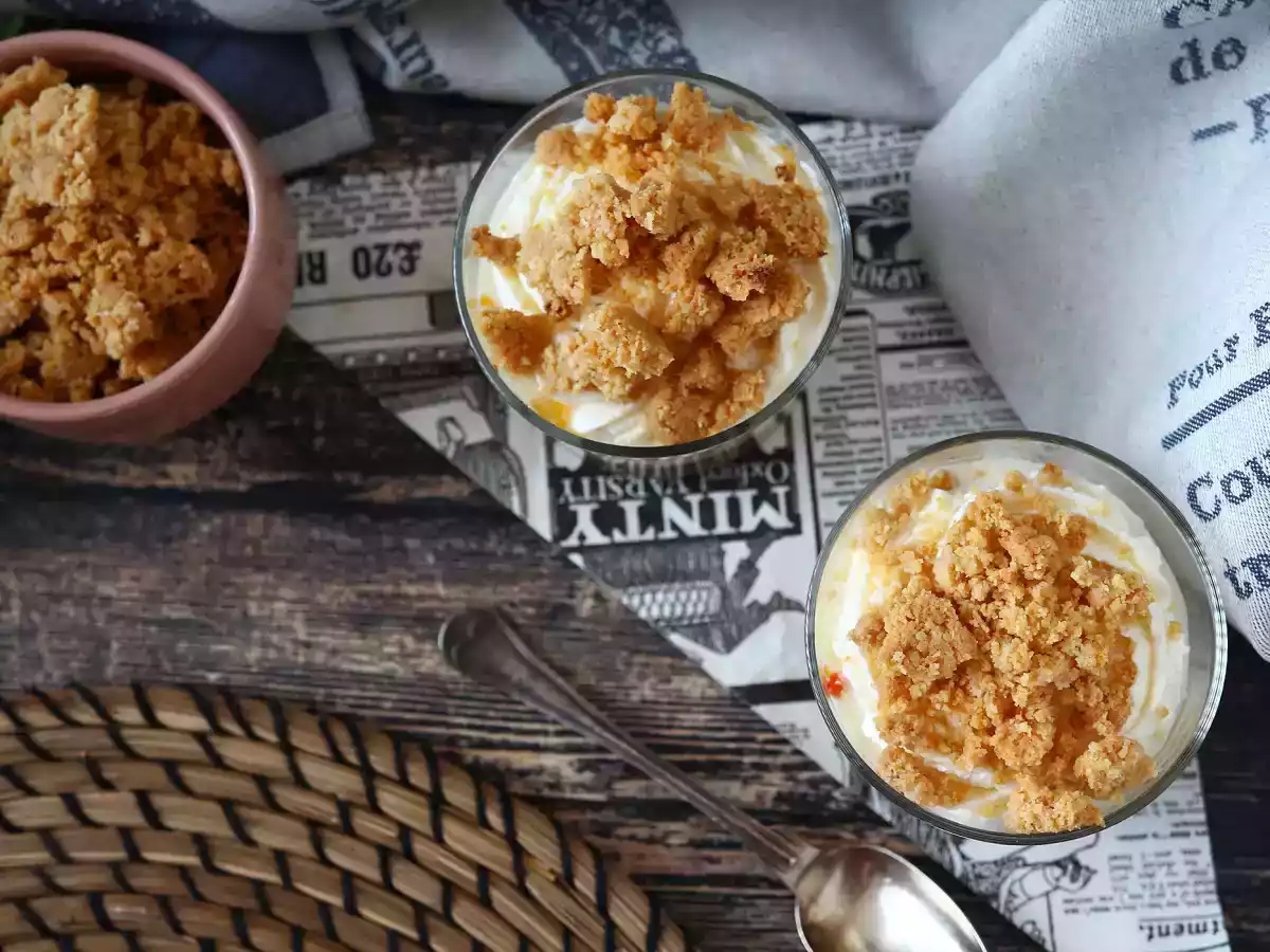 Vegetarische glaasjes: crème van erwtensoep, parmezaancrumble en mascarponecrème - foto 3