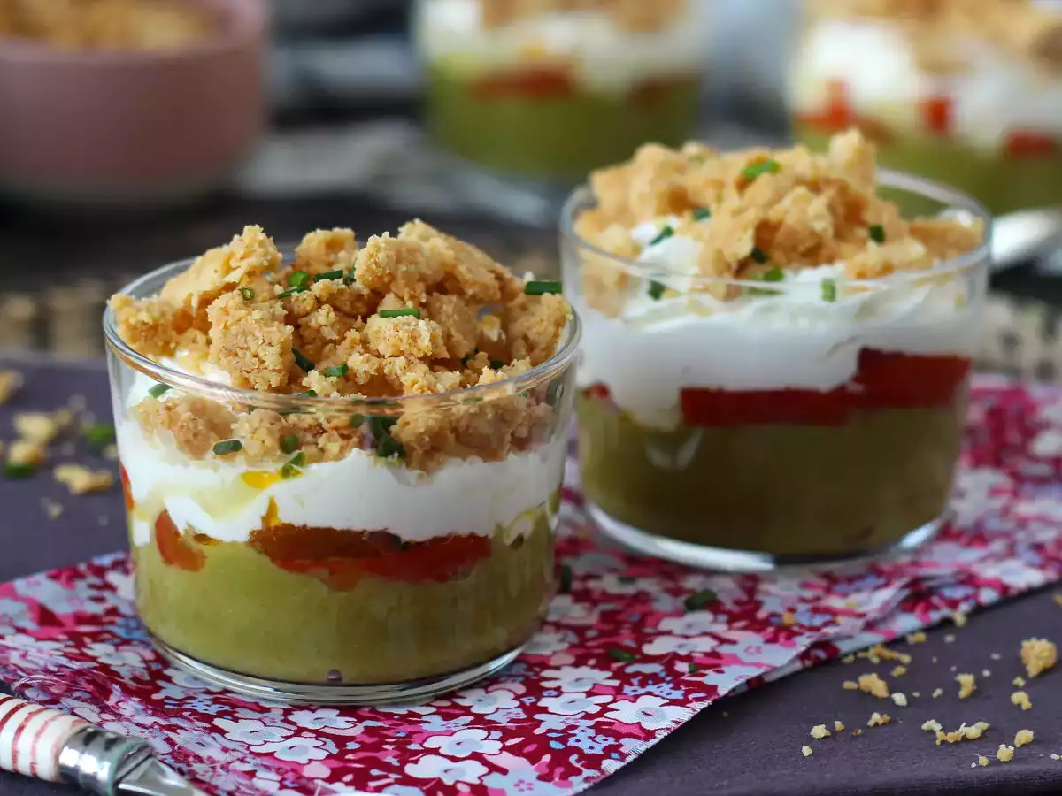 Vegetarische glaasjes: erwtencrème, Parmezaanse crumble en mascarponecrème