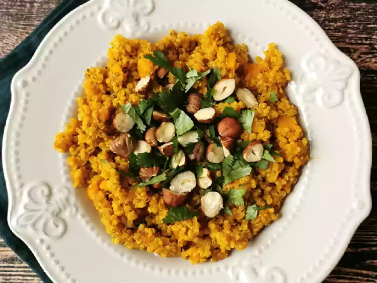 Vegetarische risotto met quinoa, butternoot, hazelnoten en koriander - Quinotto