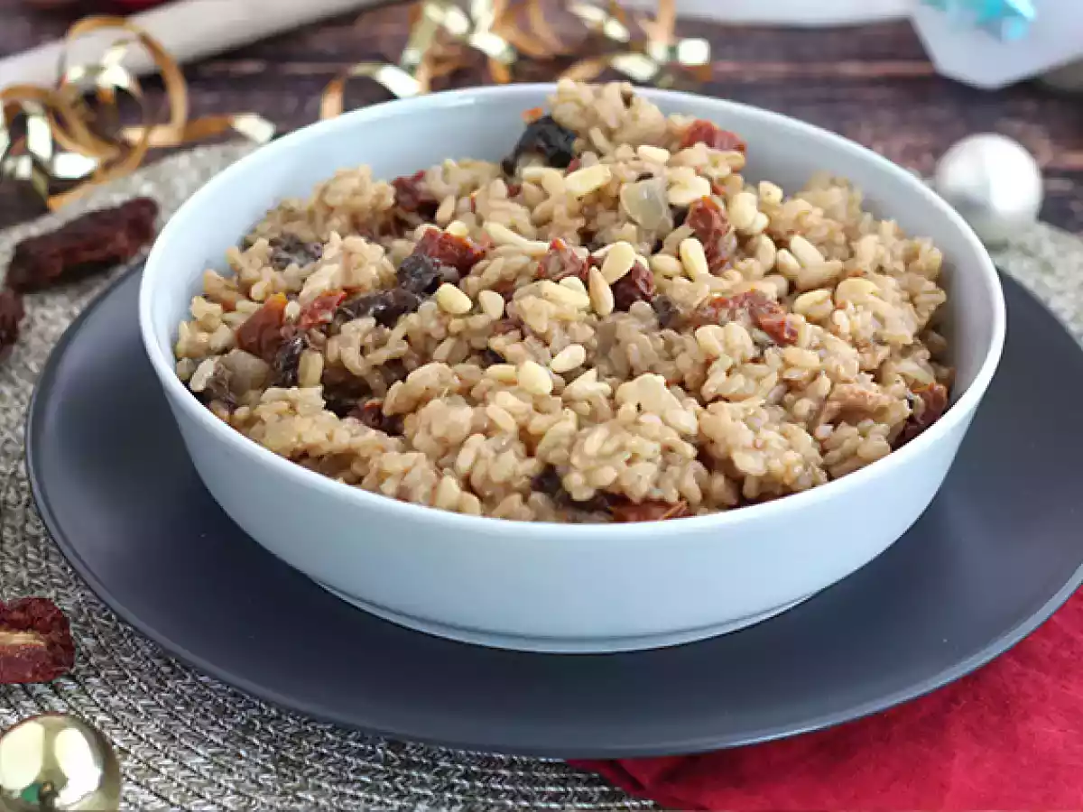 Vegetarische risotto met zongedroogde tomaten en champignons