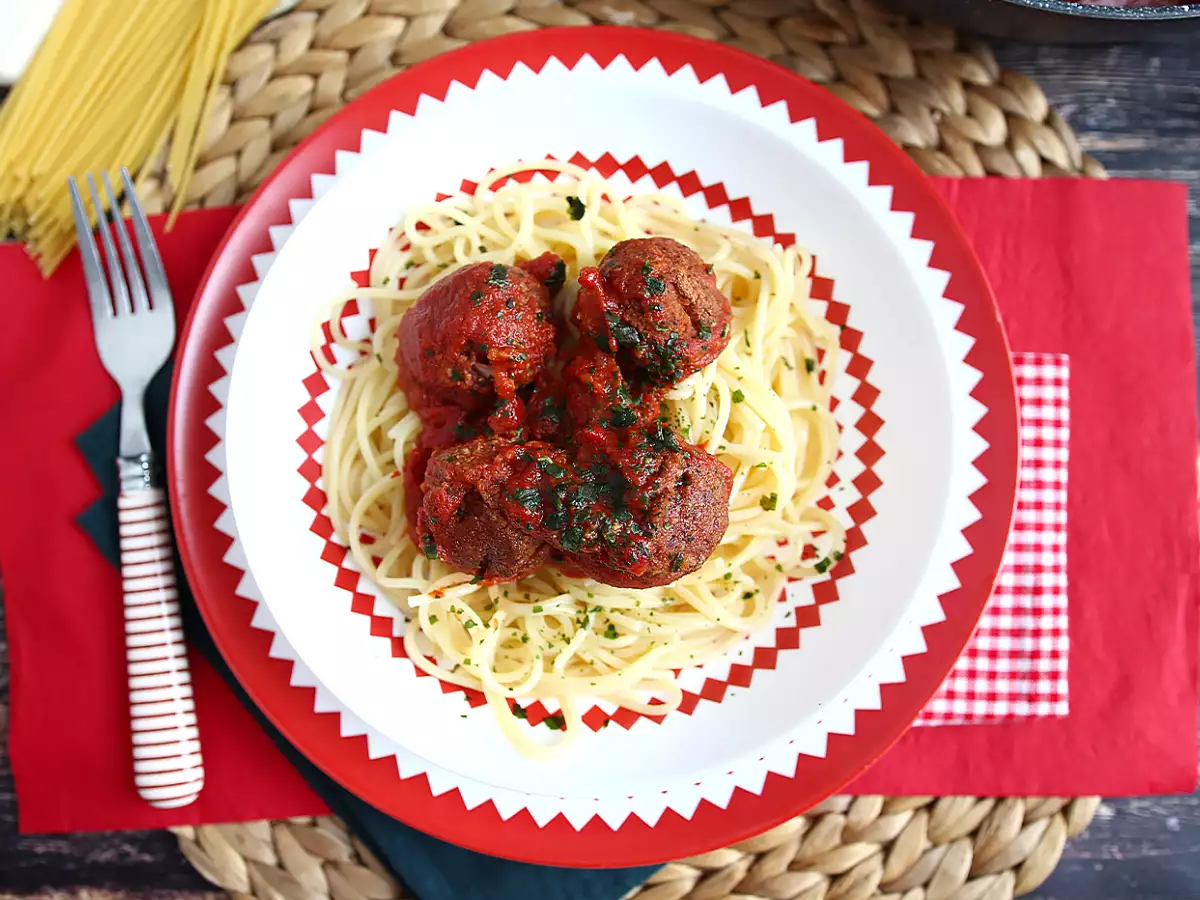 Vegetarische seitanballetjes in tomatensaus - foto 3