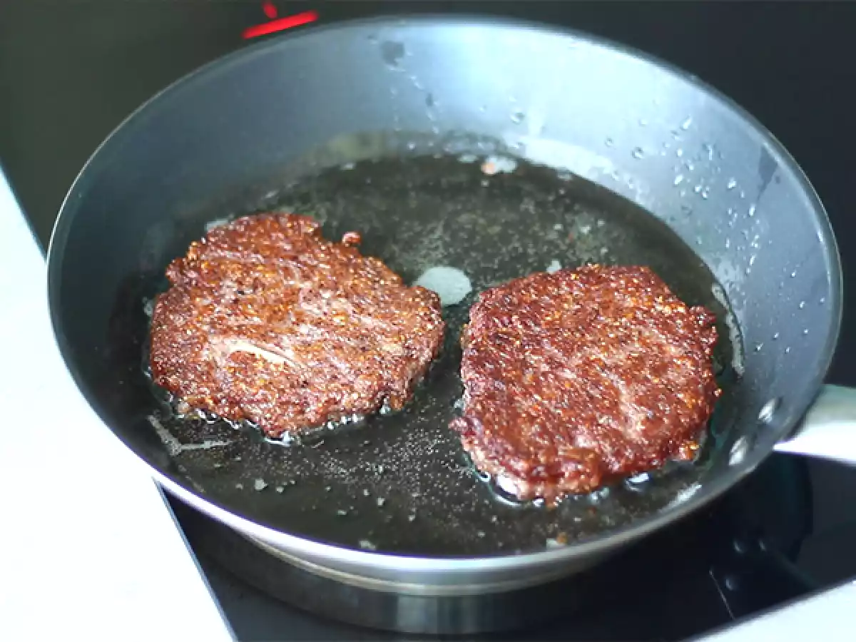 Vegetarische steaks met rode bonen