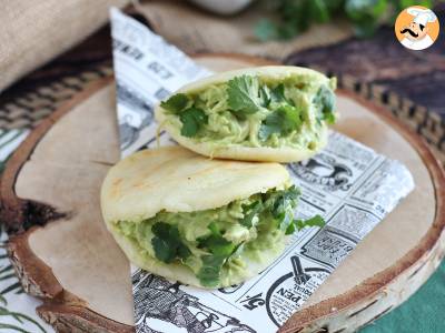 Venezolaanse arepas met kip en avocado - Reina Pepiada - foto 2