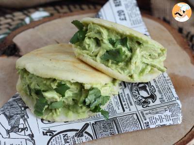 Venezolaanse arepas met kip en avocado - Reina Pepiada - foto 5