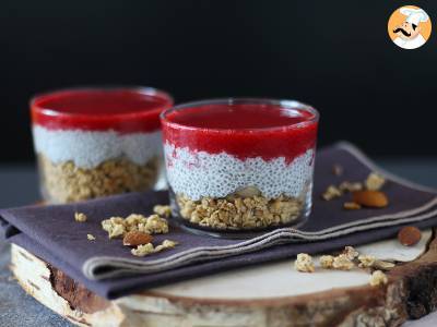 Verrines van chia pudding met kokosmelk, frambozen en granola - foto 4